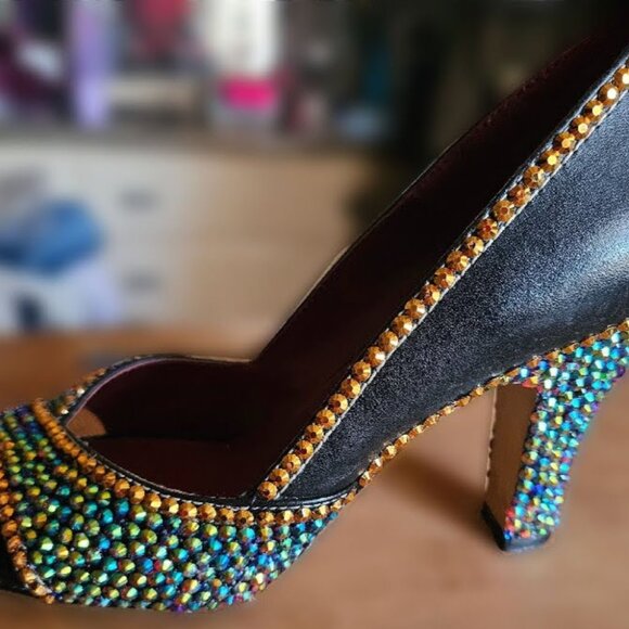 Beautiful, One of a Kind, Nine West Heels - Picture 3 of 14